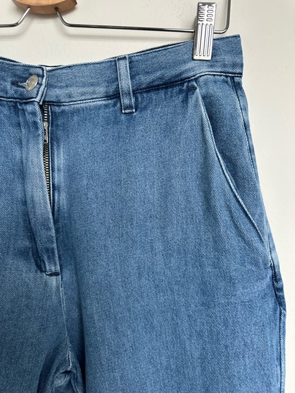 COS ($169) High Waisted Wide Leg Jeans | Minimalist Pleated Front Denim | Size 6 - Picture 6 of 16